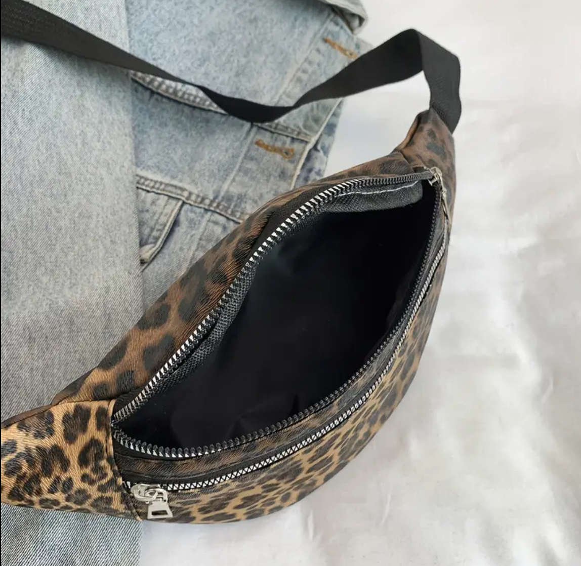 Women's Adjustable Leopard Print Crossbody Waist Bag